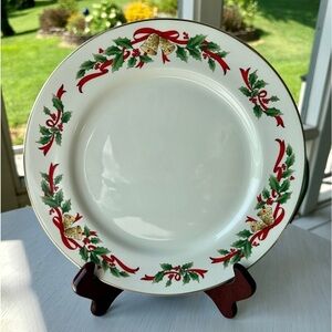 HOLIDAY DINNER PLATE, CRAFTED IN JAPAN. RED BOWS & RIBBON WITH BELLS & HOLLY.